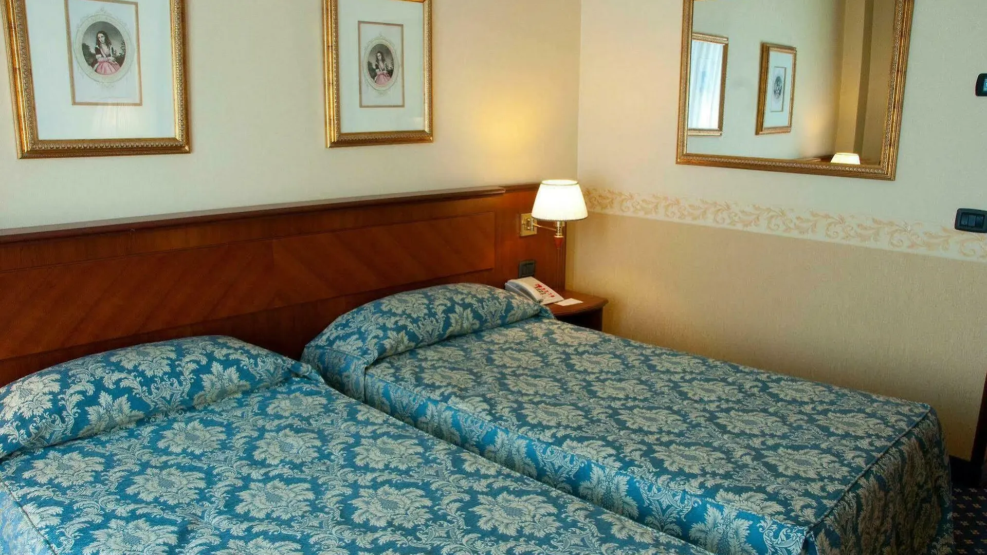 Windsor Hotel Milano 4*, מילאנו